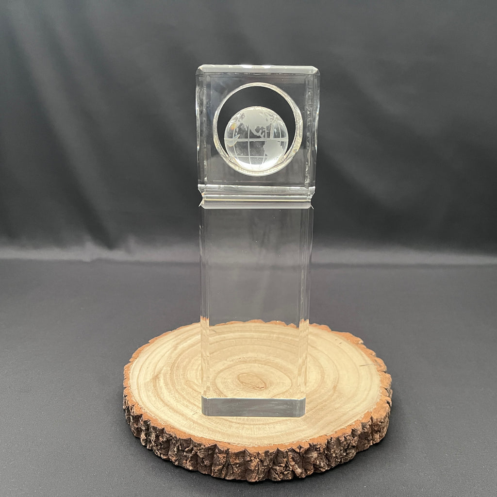 Global trophy with personalization 