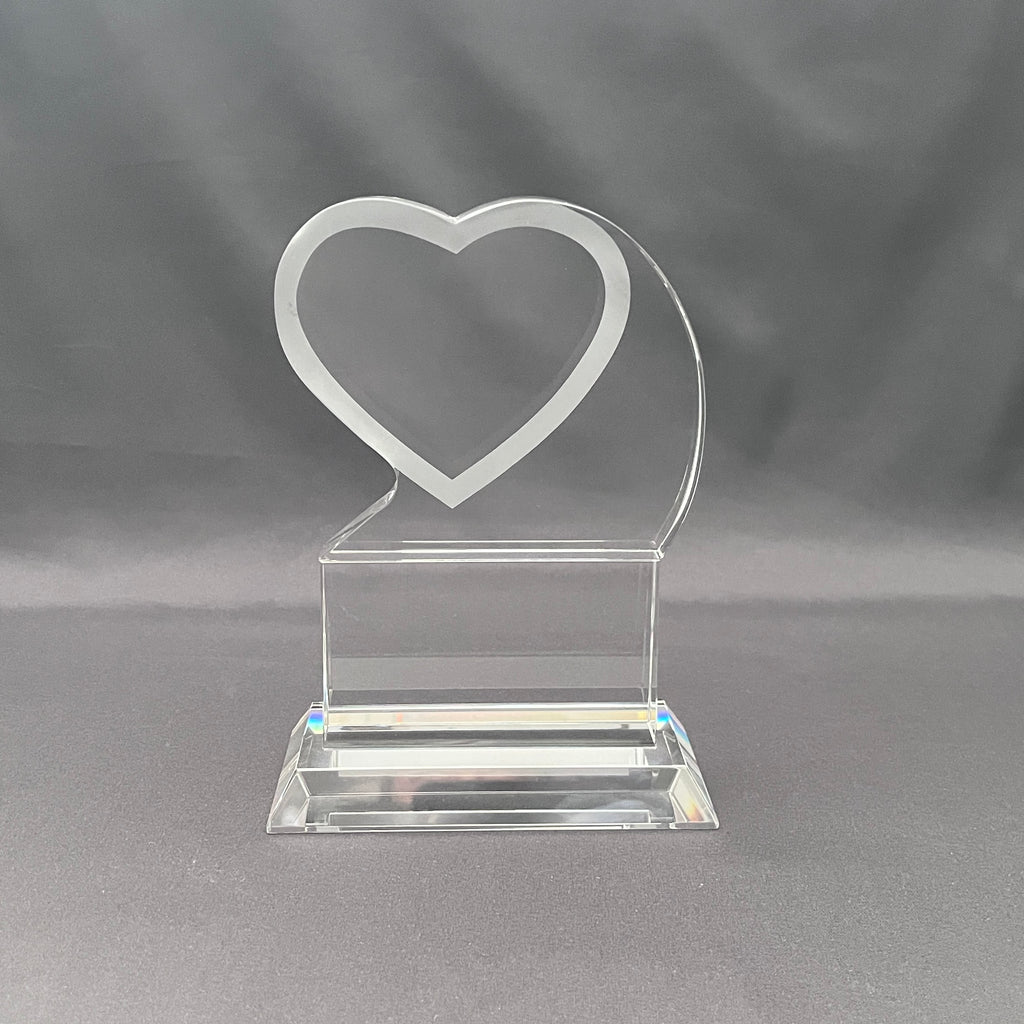 Crystal heart on base with engraving 